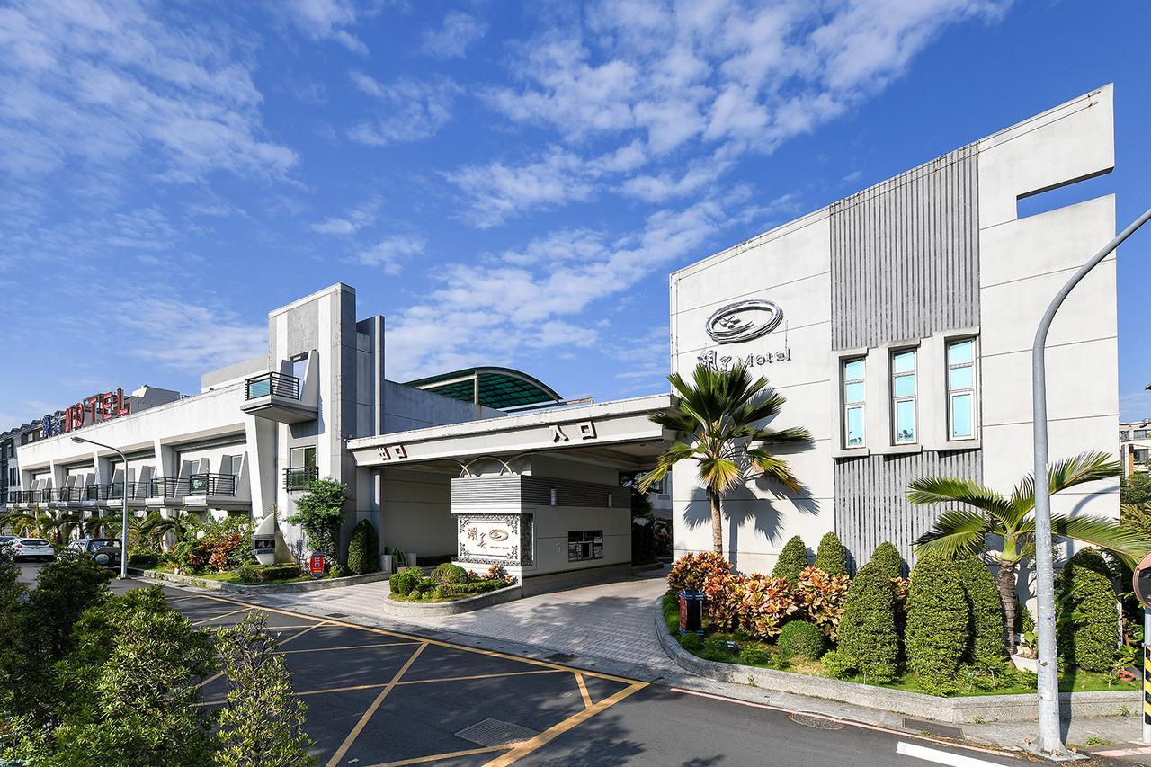 Hwu Meei Motel Tainan Buitenkant foto